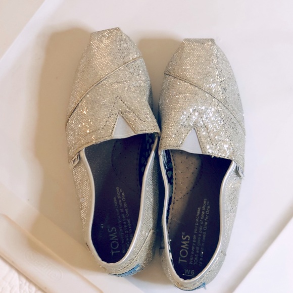 Toms Silver Glitter Flats - Size 6 - Picture 8 of 10